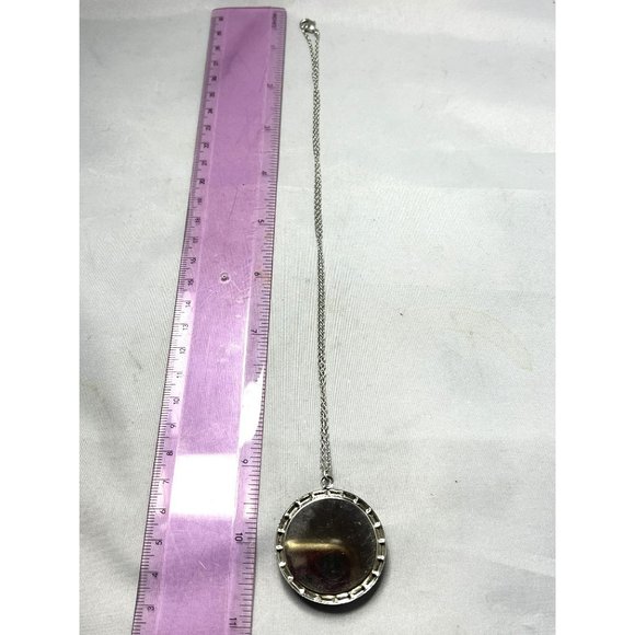 Vintage United Nations UN New York Pendant Necklace - Picture 5 of 5